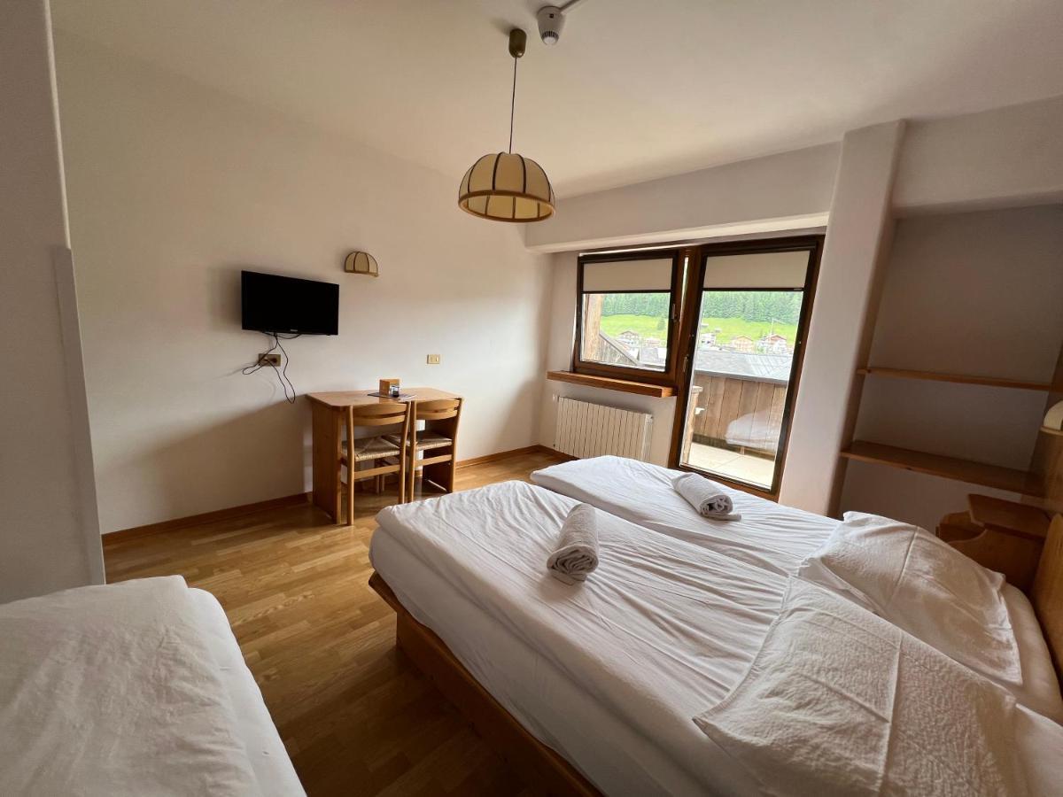 Hotel D'La Varda Di Topran D'Agata Paolo &C Sas 帕多拉 外观 照片
