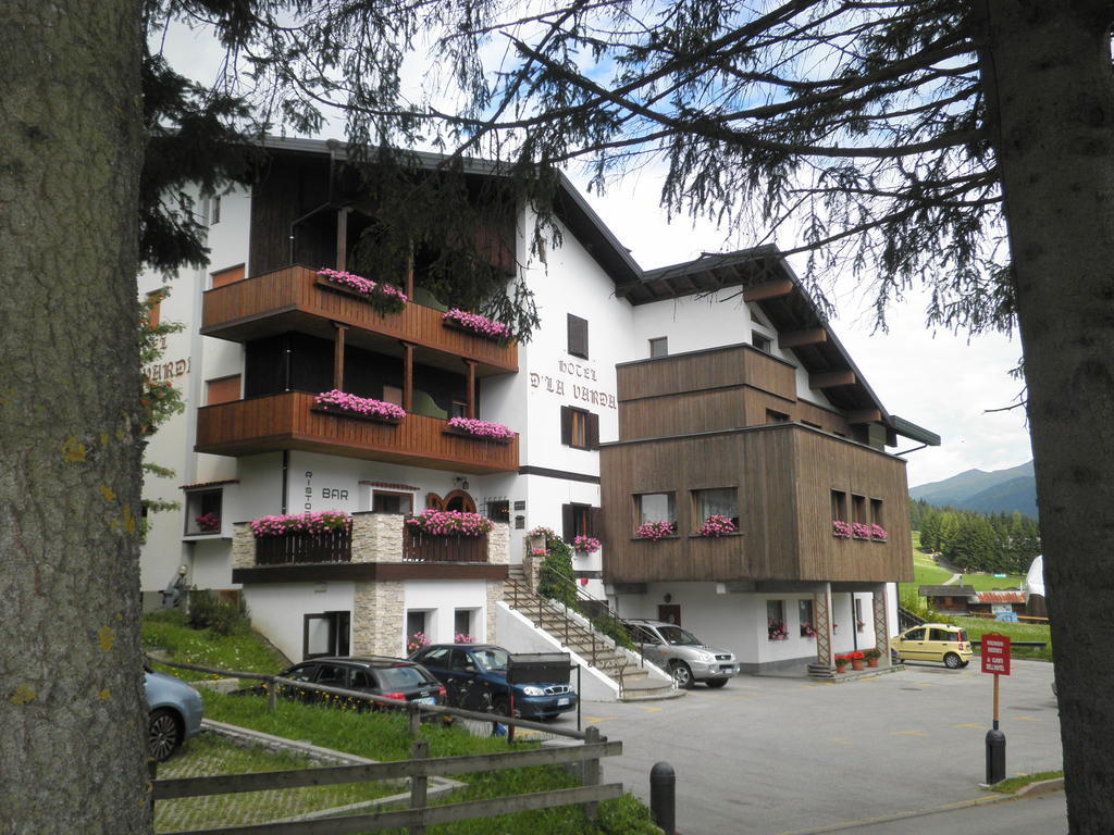 Hotel D'La Varda Di Topran D'Agata Paolo &C Sas 帕多拉 外观 照片