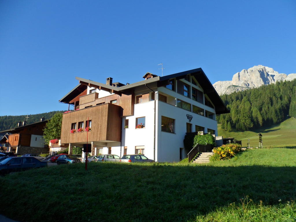 Hotel D'La Varda Di Topran D'Agata Paolo &C Sas 帕多拉 外观 照片